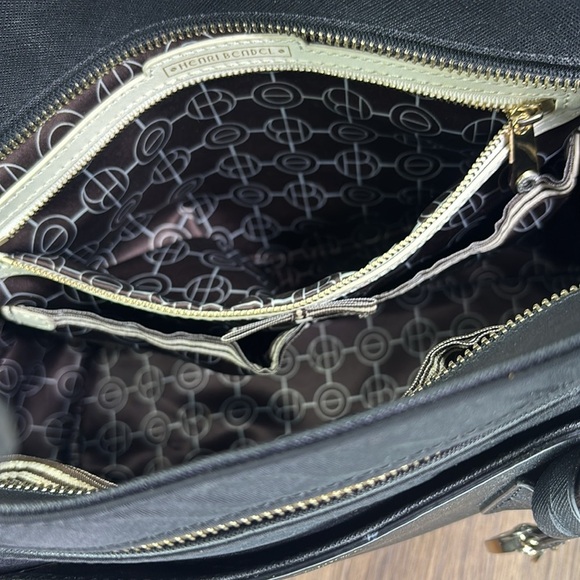 🔥🔥🔥Henri Bendel Black Diaper Bag w/ Changing Mat, Spacious Elegant Design🔥🔥🔥 - Picture 8 of 16